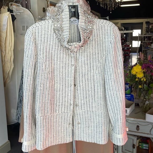 Lucia’s Sarto Embellished Cardigan Jacket White Blazer Jewel Rhinestone